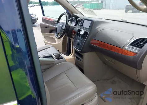 2014 Chrysler Town & Country Touring z USA, uszkodzony, nr VIN 2C4RC1BG6ER160587